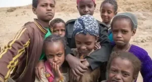 la jeunesse Ethiopienne manque de nourriture et de scolarisation